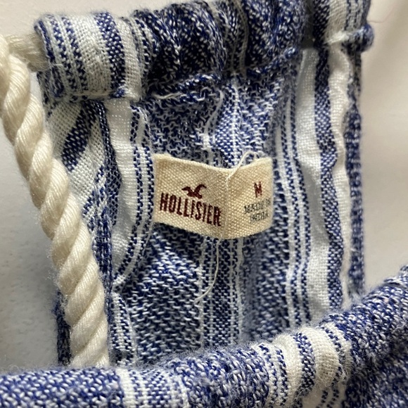 Hollister Navy and White Textured Top - Picture 2 of 9